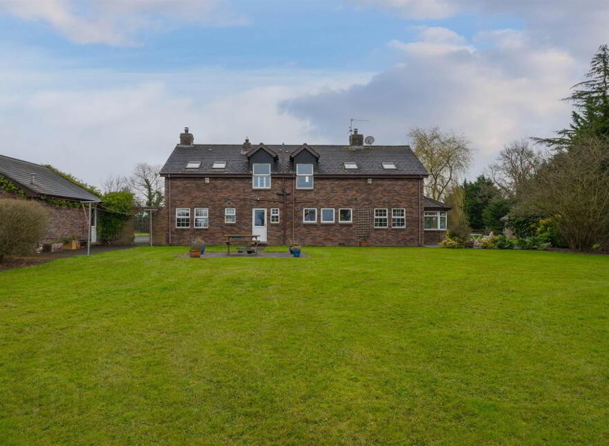 8B Ballyclan Road, Crumlin, BT29 4QZ