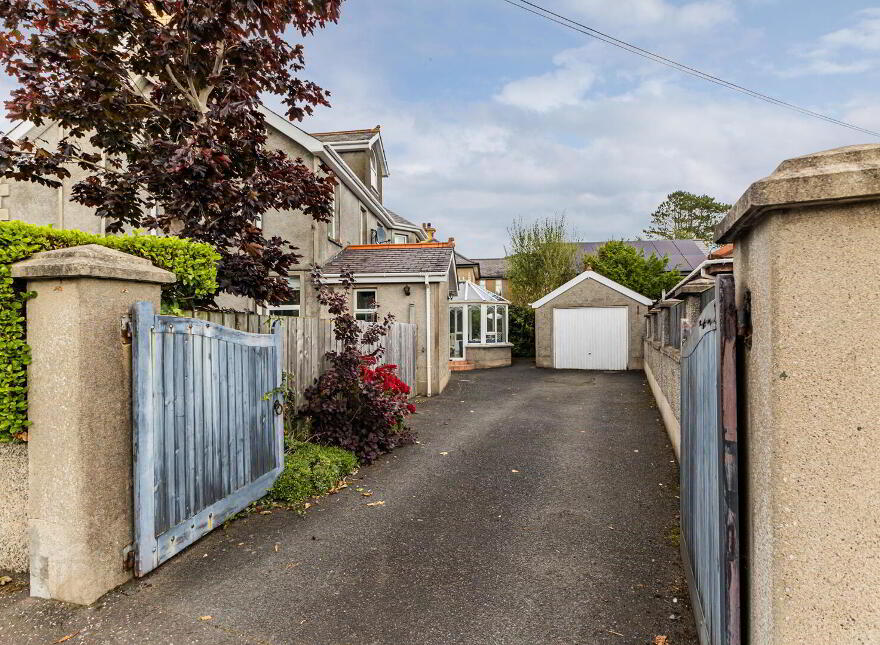 156 Groomsport Road, Ballyholme, Bangor, BT20 5PF
