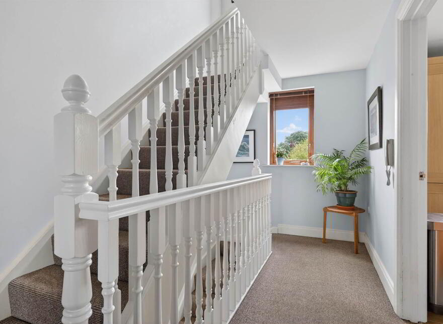 16 Annadale Square, Belfast, BT7 3LT