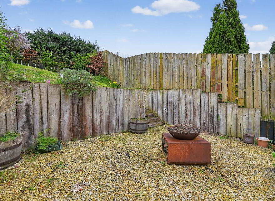 16 Annadale Square, Belfast, BT7 3LT