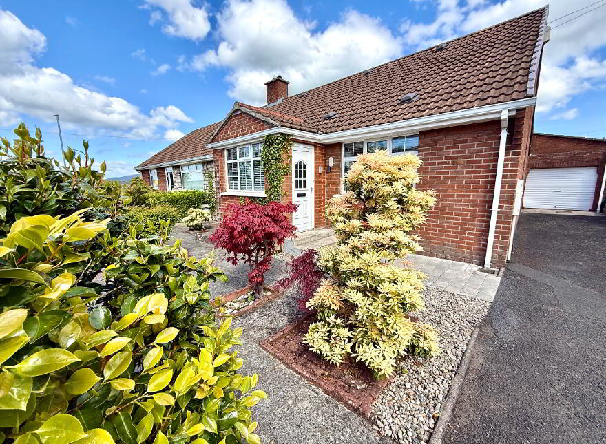 4 Daisyhill Park, Derry, BT48 8EZ