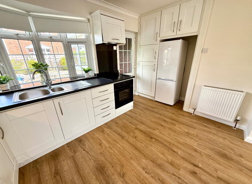 4 Daisyhill Park, Derry, BT48 8EZ