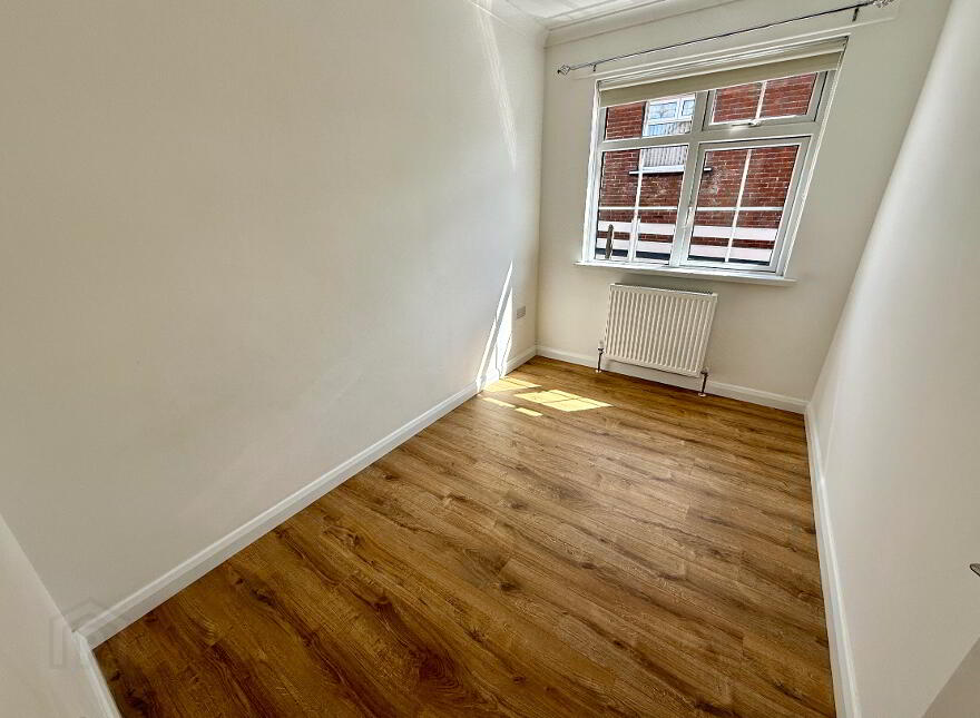 4 Daisyhill Park, Derry, BT48 8EZ