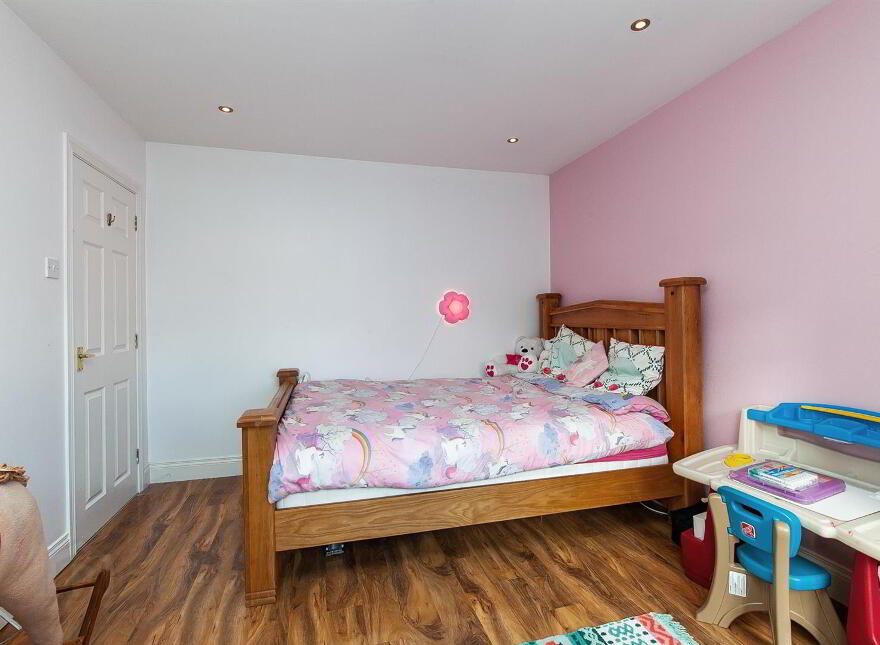 8 Firmount, Belfast, BT15 4HZ