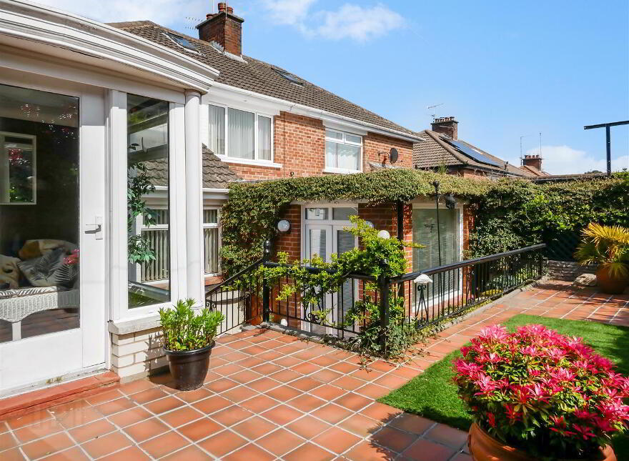 25 Coolpark Avenue, Newton Park Four Winds, Belfast, BT8 6NF