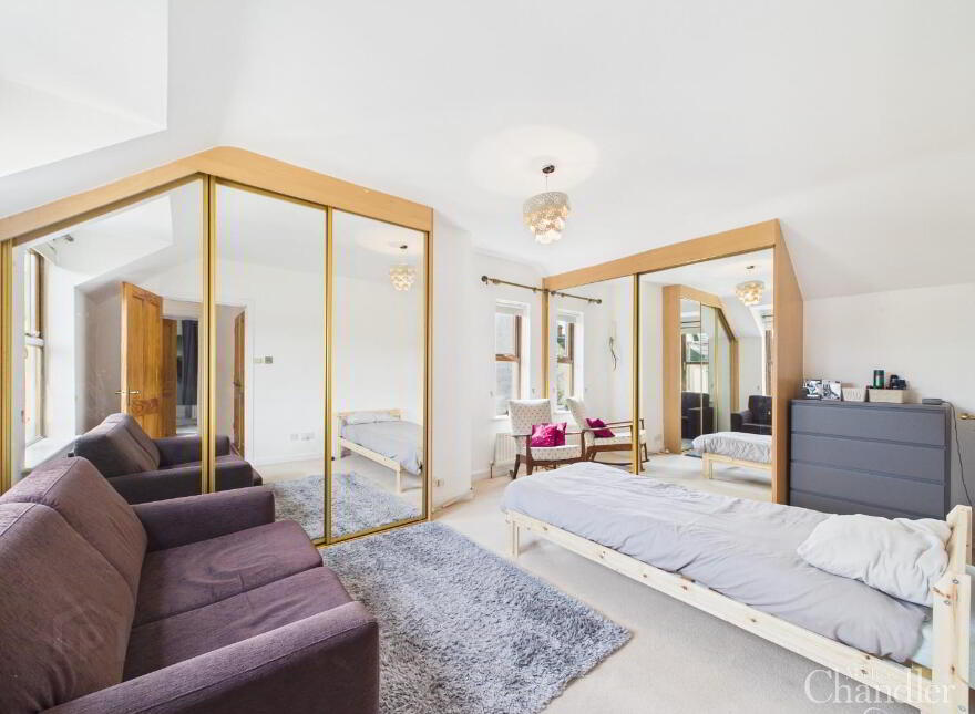 4 Grand Jury Court, Saintfield, BT24 7LD