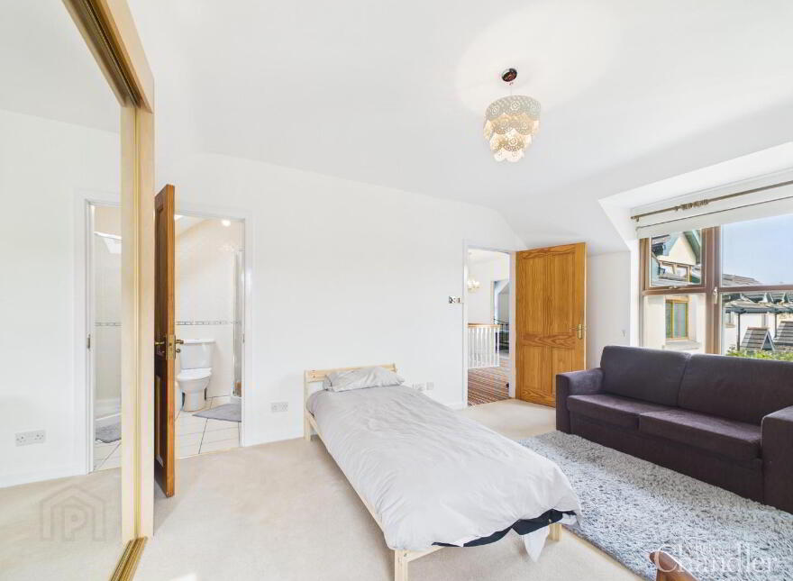 4 Grand Jury Court, Saintfield, BT24 7LD