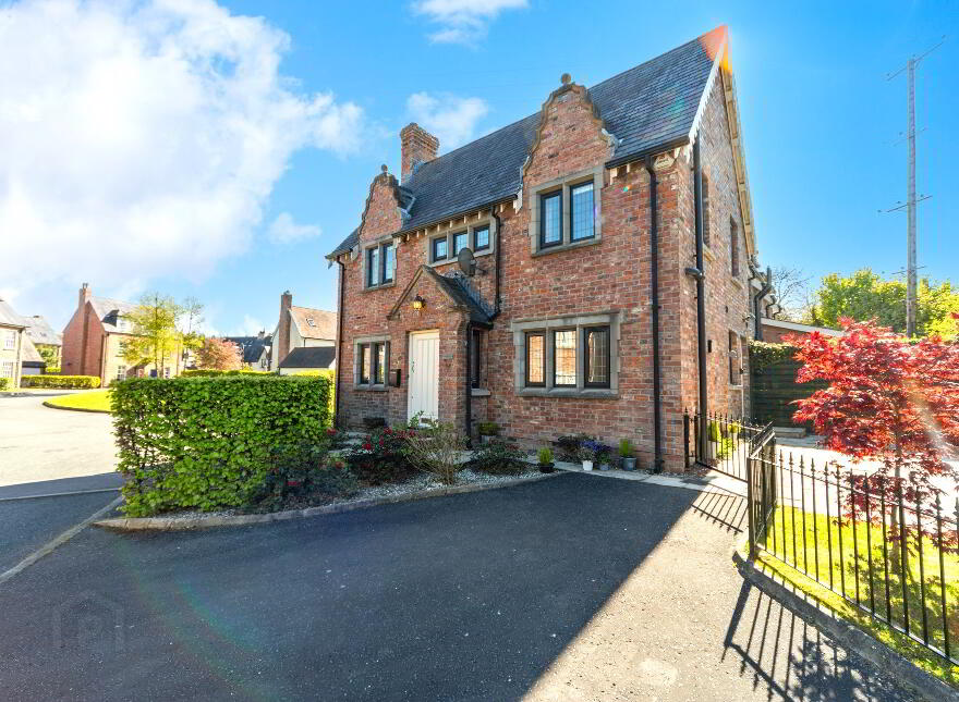 Tethers End, 28 Governors Gate Crescent, Royal Hillsborough, BT26 6FG