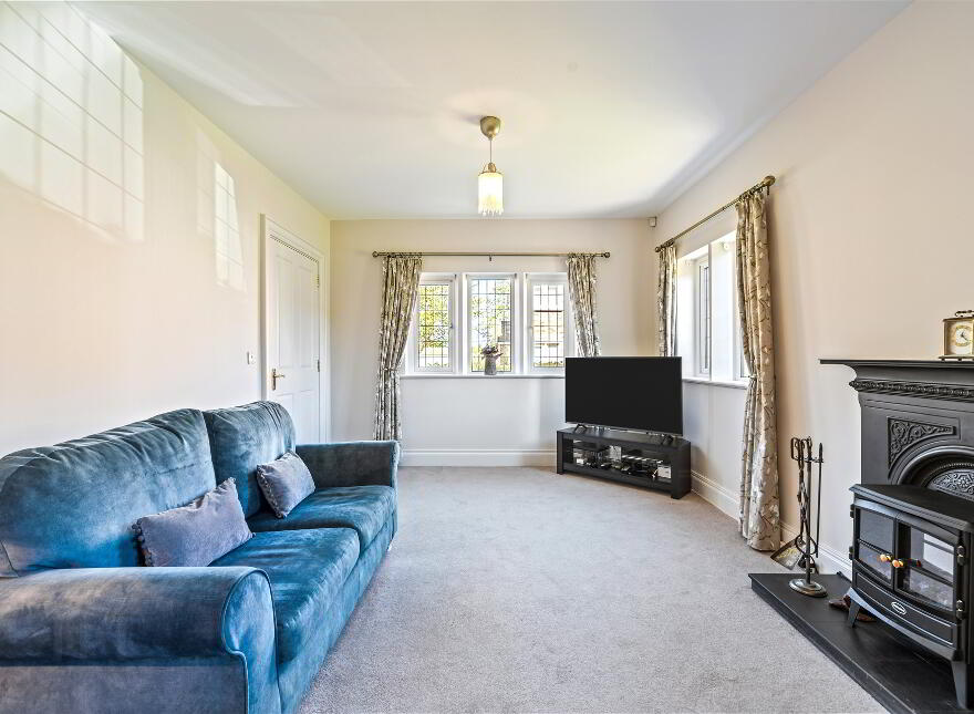 Tethers End, 28 Governors Gate Crescent, Royal Hillsborough, BT26 6FG