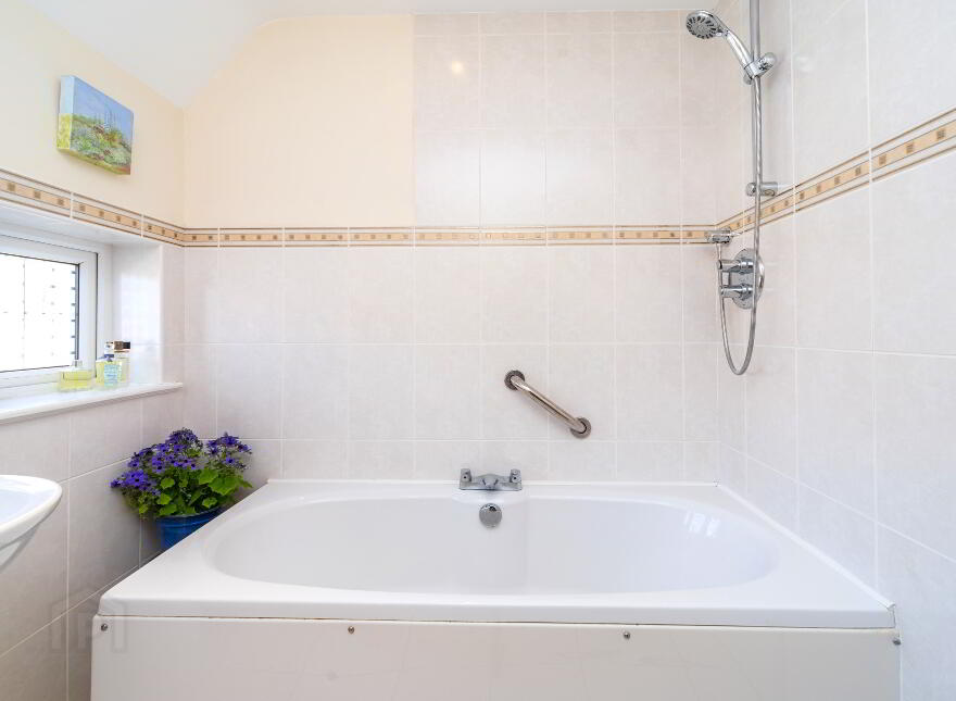 Tethers End, 28 Governors Gate Crescent, Royal Hillsborough, BT26 6FG