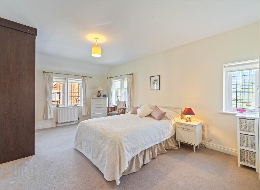 Tethers End, 28 Governors Gate Crescent, Royal Hillsborough, BT26 6FG
