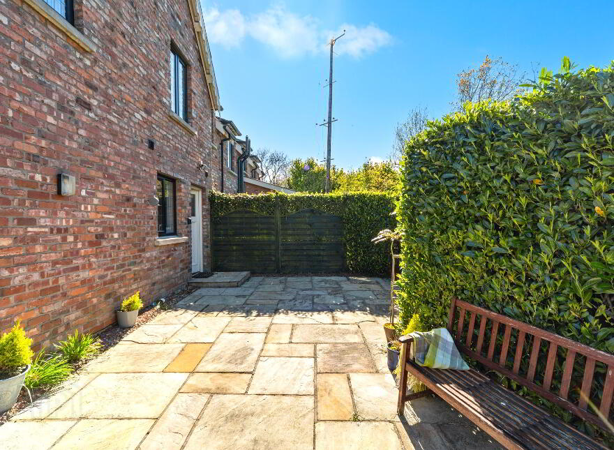 Tethers End, 28 Governors Gate Crescent, Royal Hillsborough, BT26 6FG