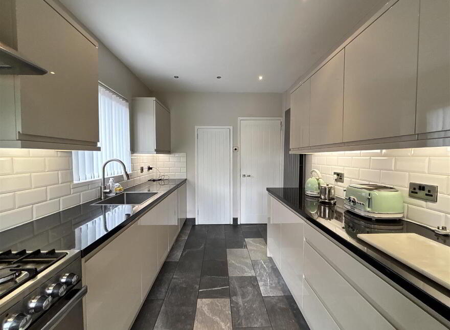 65 Dunkeld Gardens, Belfast, BT14 6NT