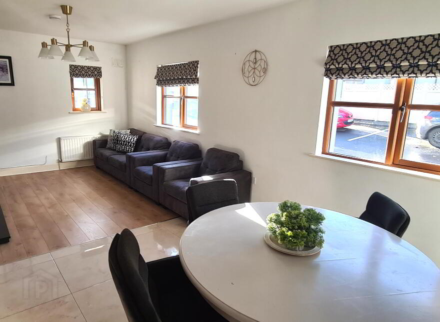 28 O'Carolan's Court, Kilronan, Ballyfarnon, Boyle, F52XK31