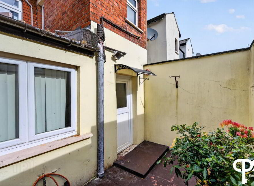 26 Rockview Street, Belfast, BT12 6JQ