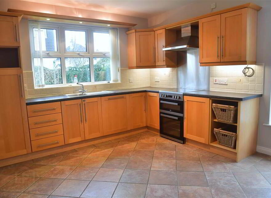 28 Tullymore Dale, Broughshane, Ballymena, BT43 7DD