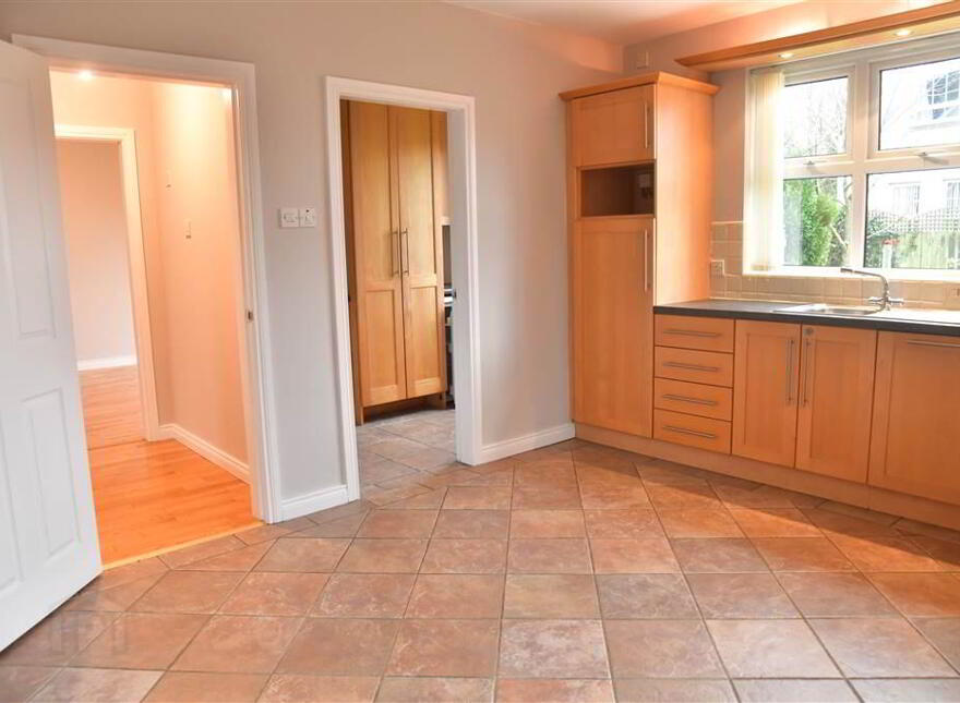 28 Tullymore Dale, Broughshane, Ballymena, BT43 7DD