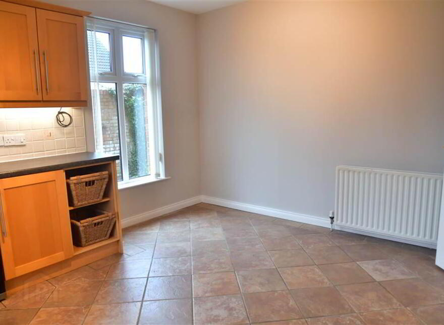28 Tullymore Dale, Broughshane, Ballymena, BT43 7DD