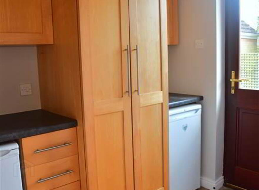 28 Tullymore Dale, Broughshane, Ballymena, BT43 7DD