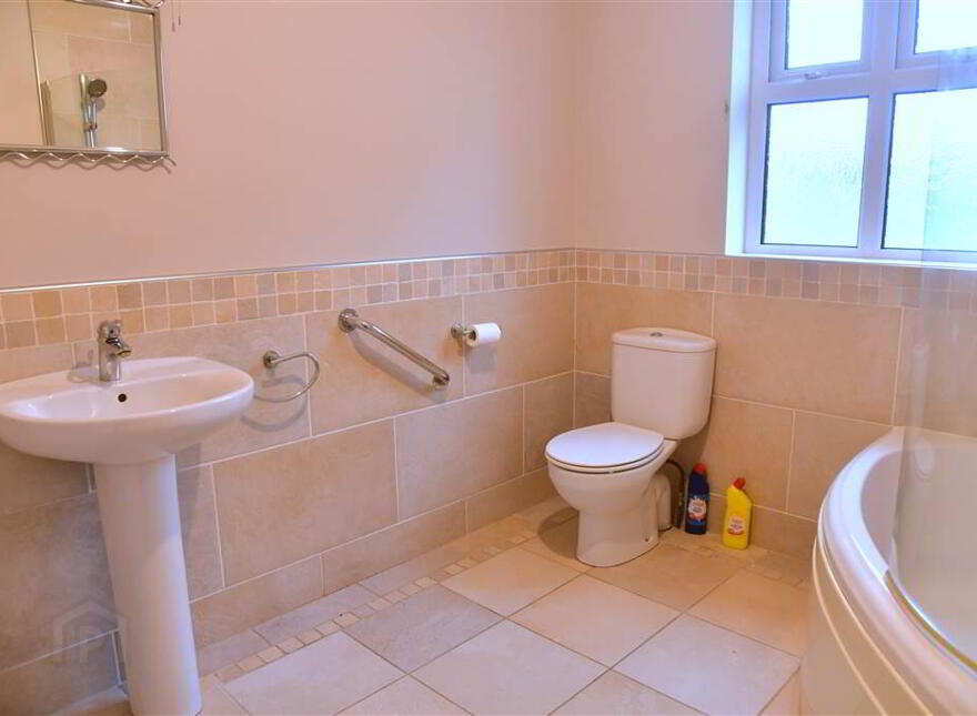 28 Tullymore Dale, Broughshane, Ballymena, BT43 7DD