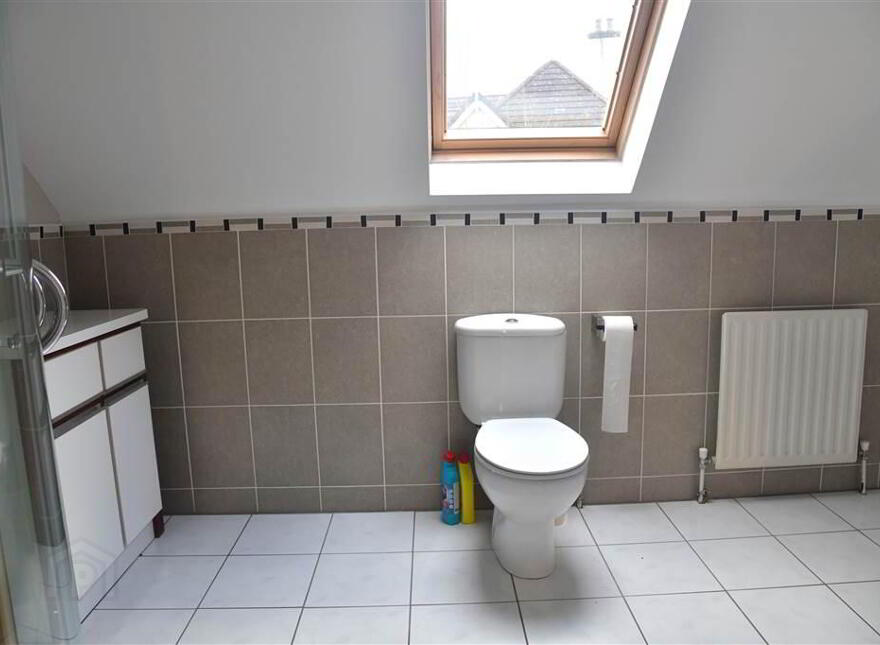 28 Tullymore Dale, Broughshane, Ballymena, BT43 7DD