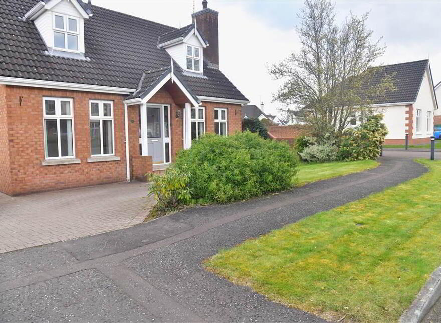 28 Tullymore Dale, Broughshane, Ballymena, BT43 7DD