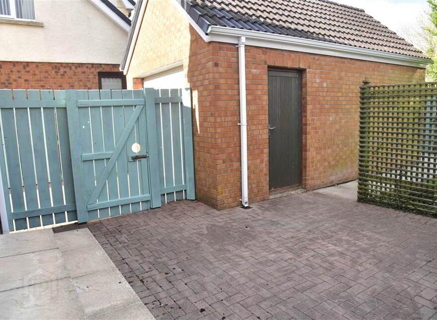 28 Tullymore Dale, Broughshane, Ballymena, BT43 7DD