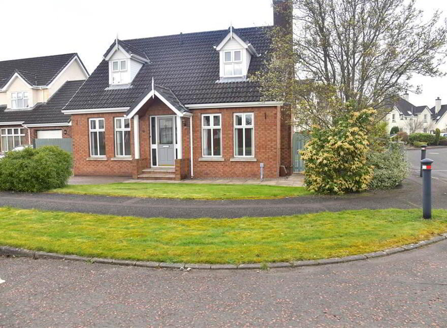 28 Tullymore Dale, Broughshane, Ballymena, BT43 7DD
