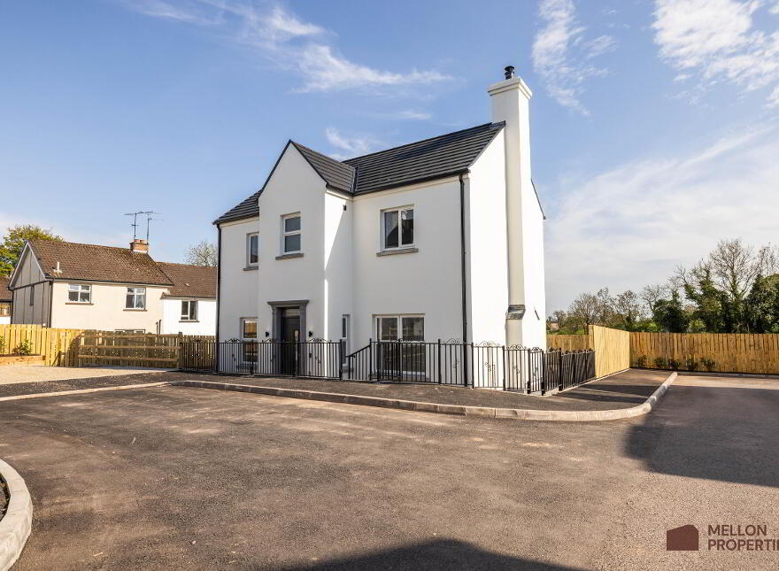 5 Dergmoney Manor, Omagh, BT78 1FF