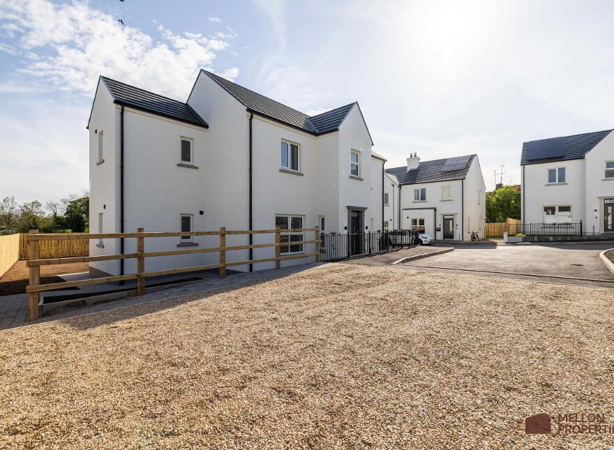 5 Dergmoney Manor, Omagh, BT78 1FF