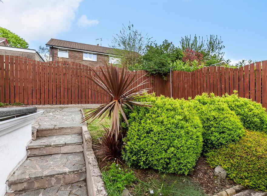 8 Gortin Way, Galgorm, Ballymena, BT42 2ND