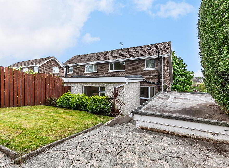 8 Gortin Way, Galgorm, Ballymena, BT42 2ND