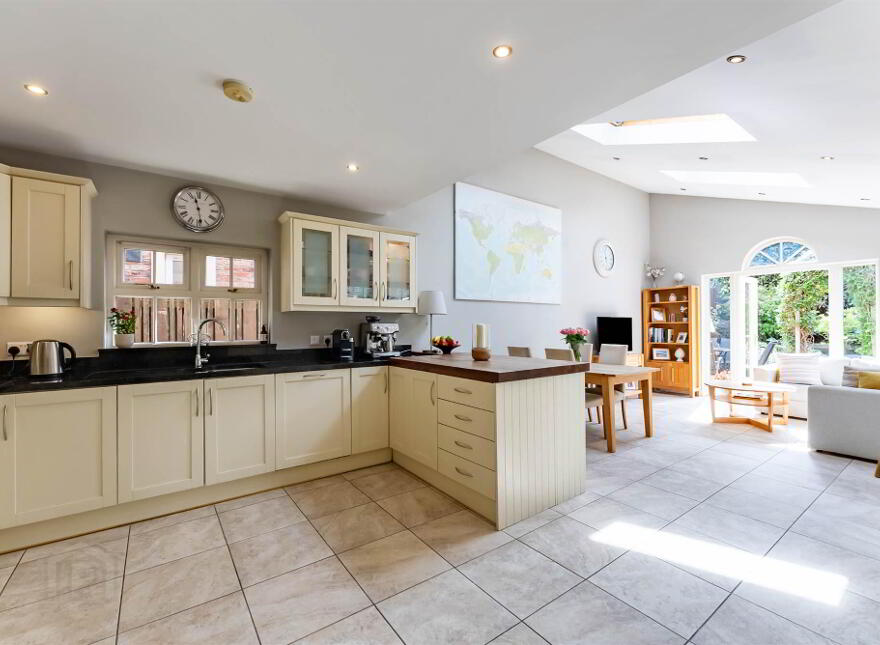127 Ballantine Gardens, Lisburn, BT27 5FJ
