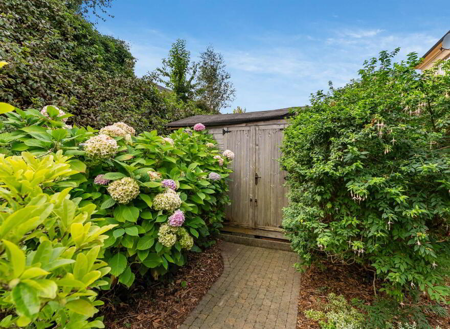 127 Ballantine Gardens, Lisburn, BT27 5FJ