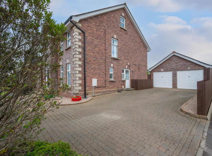24 Russell Court, Ballyclare, BT39 9YL
