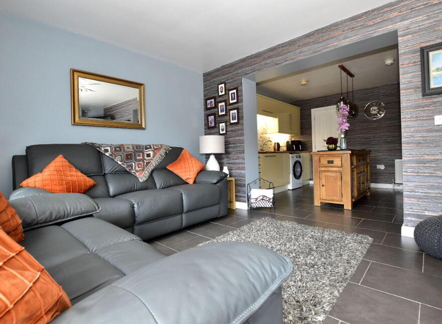 31 Lady Wallace Gardens, Lisburn, BT28 3GW