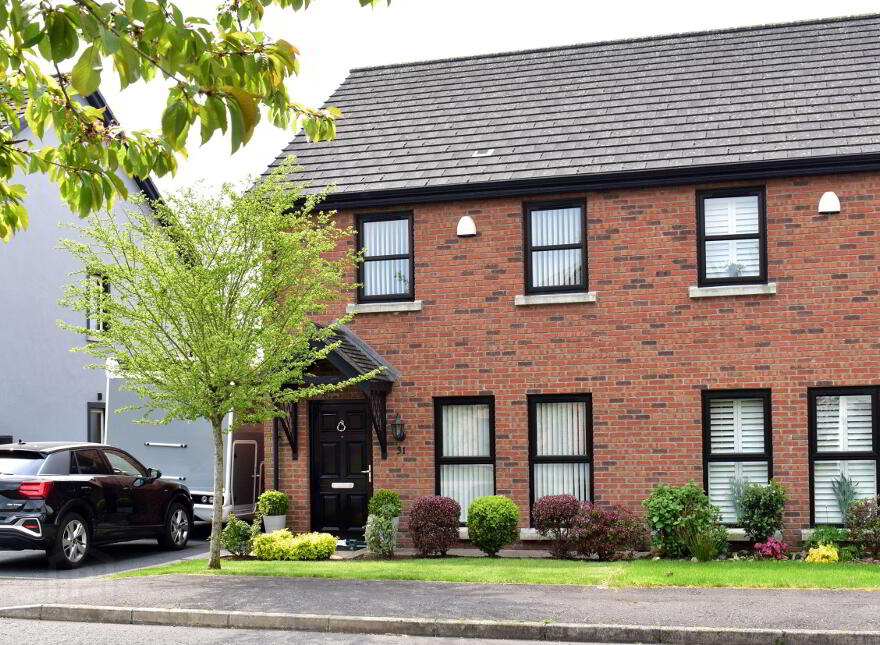 31 Lady Wallace Gardens, Lisburn, BT28 3GW