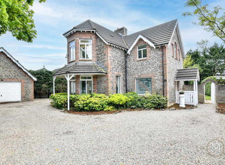 113 Belfast Road, Antrim, BT41 2AZ
