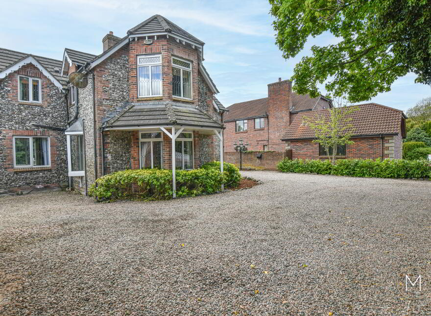 113 Belfast Road, Antrim, BT41 2AZ