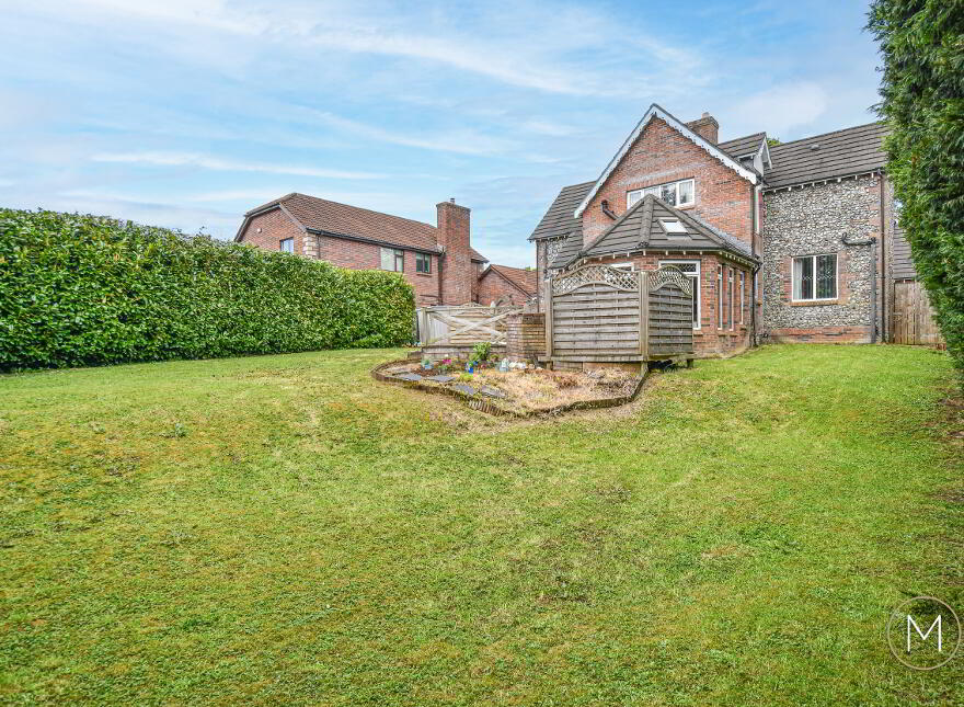113 Belfast Road, Antrim, BT41 2AZ