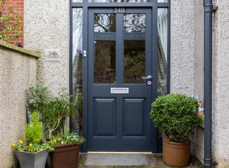 24B Lisburn Street, Hillsborough, BT26 6AB