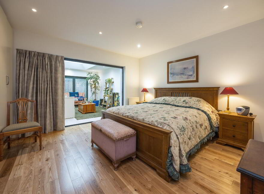 24B Lisburn Street, Hillsborough, BT26 6AB