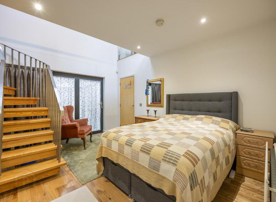 24B Lisburn Street, Hillsborough, BT26 6AB