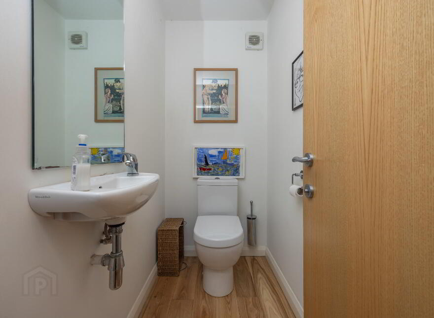 24B Lisburn Street, Hillsborough, BT26 6AB