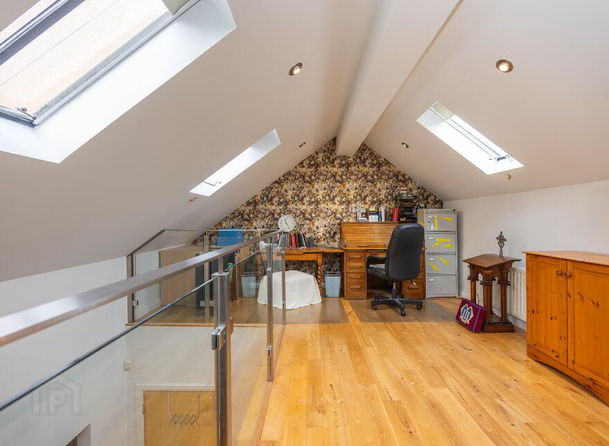 24B Lisburn Street, Hillsborough, BT26 6AB