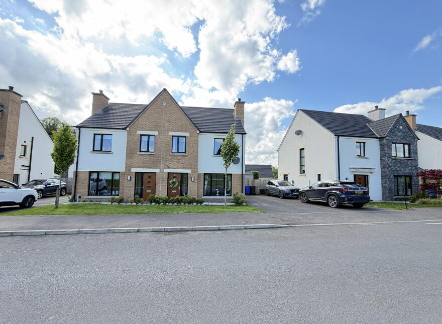 38 Hillcrest Green, Bessbrook, Newry, BT35 7GH