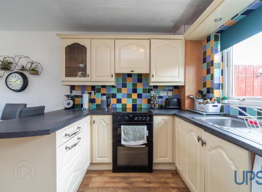 203 Laurelbank, Poleglass, Dunmurry, Belfast, BT17 0RT