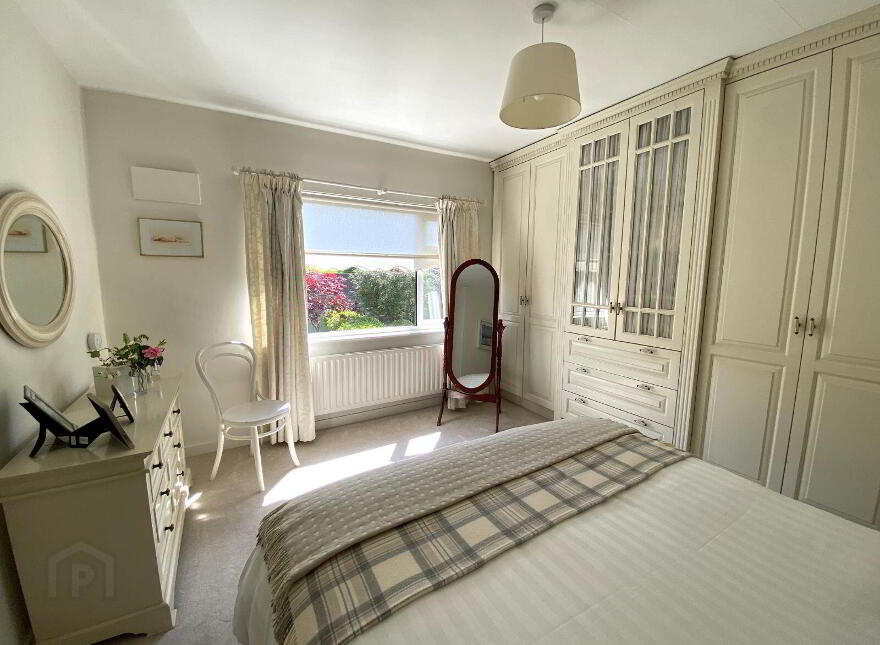 10 Inchvale Drive, Douglas, T12W3X6