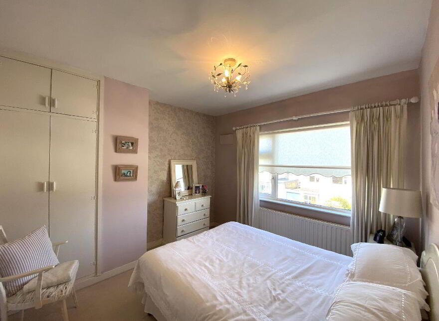 10 Inchvale Drive, Douglas, T12W3X6