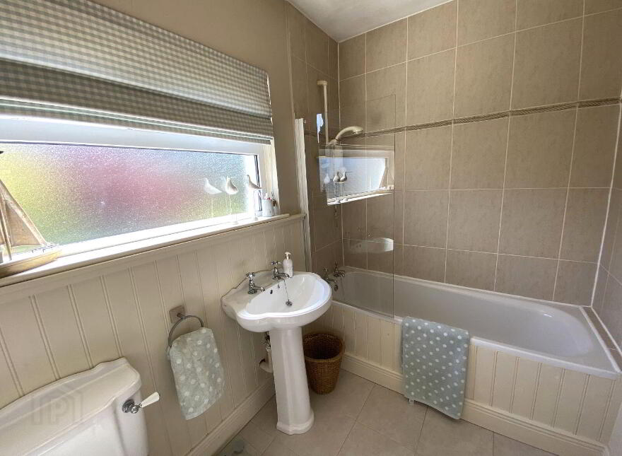 10 Inchvale Drive, Douglas, T12W3X6